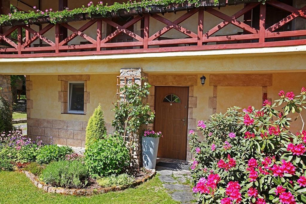 Dom Na Klonowym Wzgorzu Bed & Breakfast Stronie Slaskie Ngoại thất bức ảnh